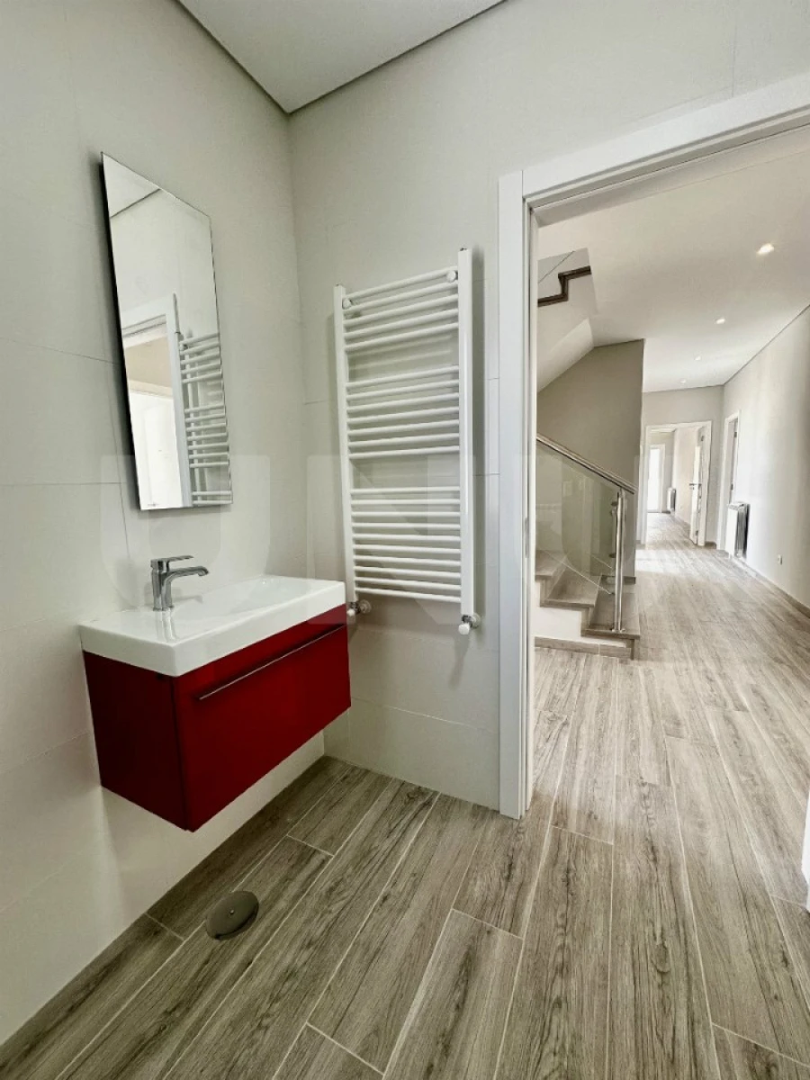 Moradia T3 para Venda em Covilhã e Canhoso Foto 11