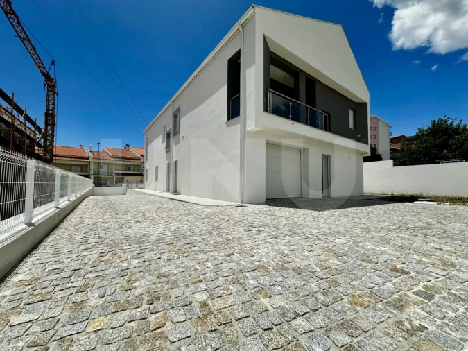 Moradia T3 para Venda em Covilhã e Canhoso Foto 45