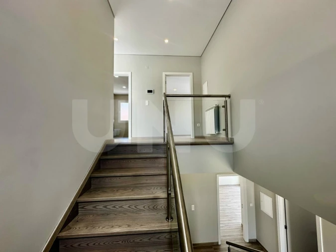 Moradia T3 para Venda em Covilhã e Canhoso Foto 16