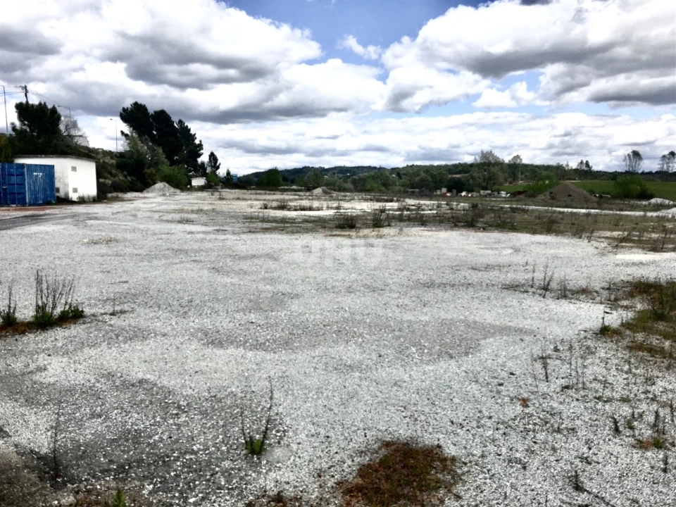 Terreno Comércio / Armazém para Venda em Covilhã e Canhoso Foto 4