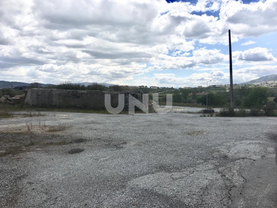 Terreno Comércio / Armazém para Venda em Covilhã e Canhoso Foto 9