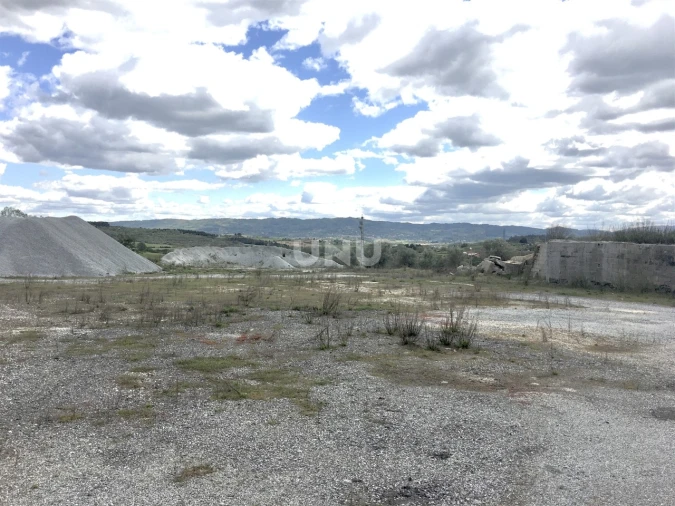 Terreno Comércio / Armazém para Venda em Covilhã e Canhoso Foto 7