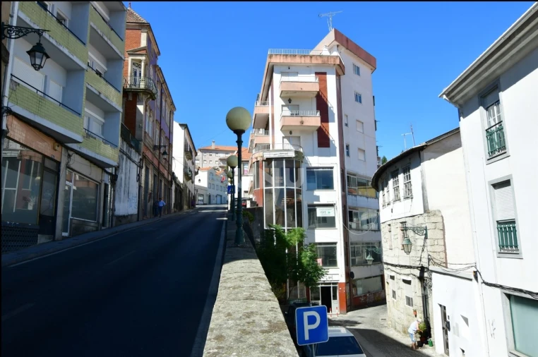 Loja para Venda em Covilhã e Canhoso