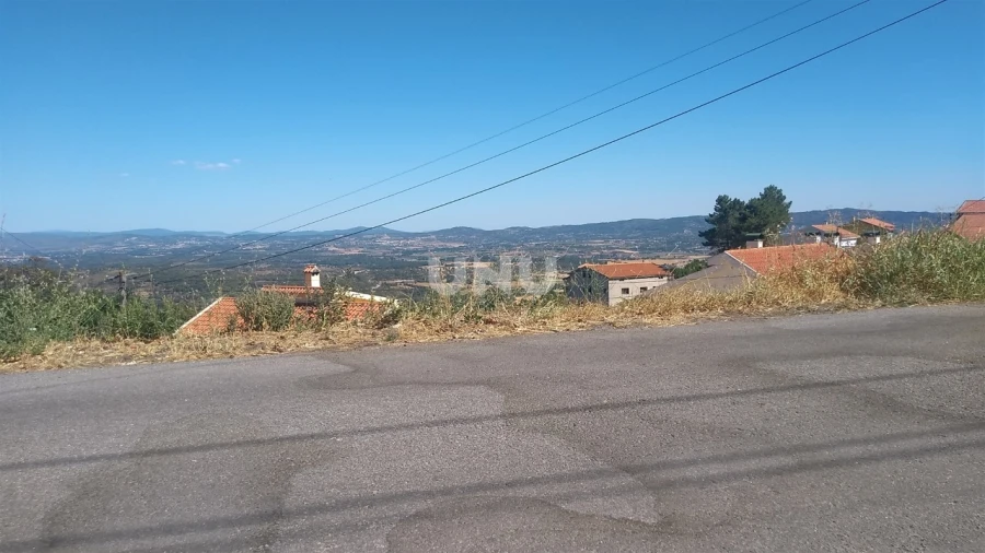 Terreno para Venda em Cantar-Galo e Vila do Carvalho