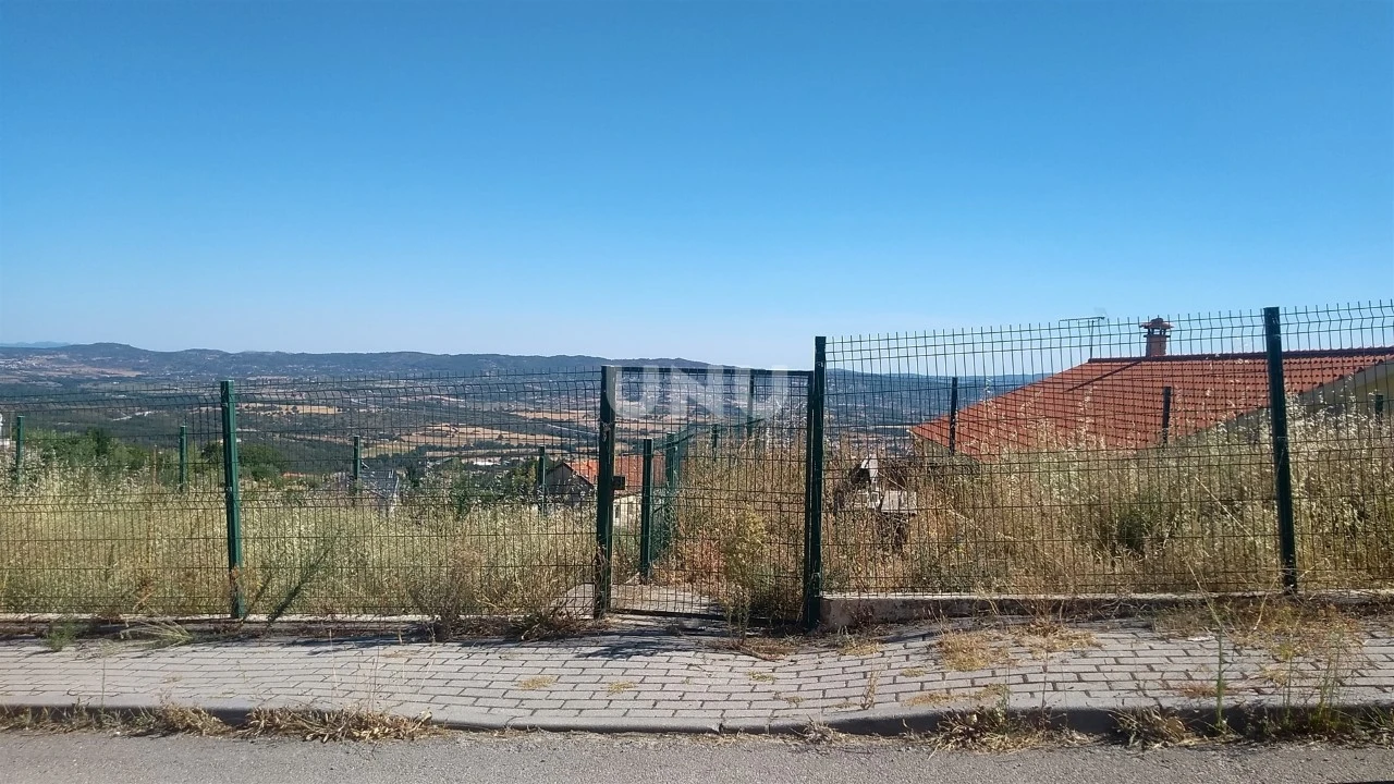 Terreno para Venda em Cantar-Galo e Vila do Carvalho Foto 4