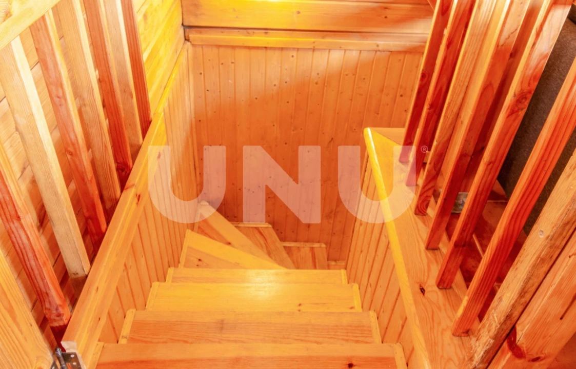 Moradia T5 para Venda em Cortes do Meio Foto 11