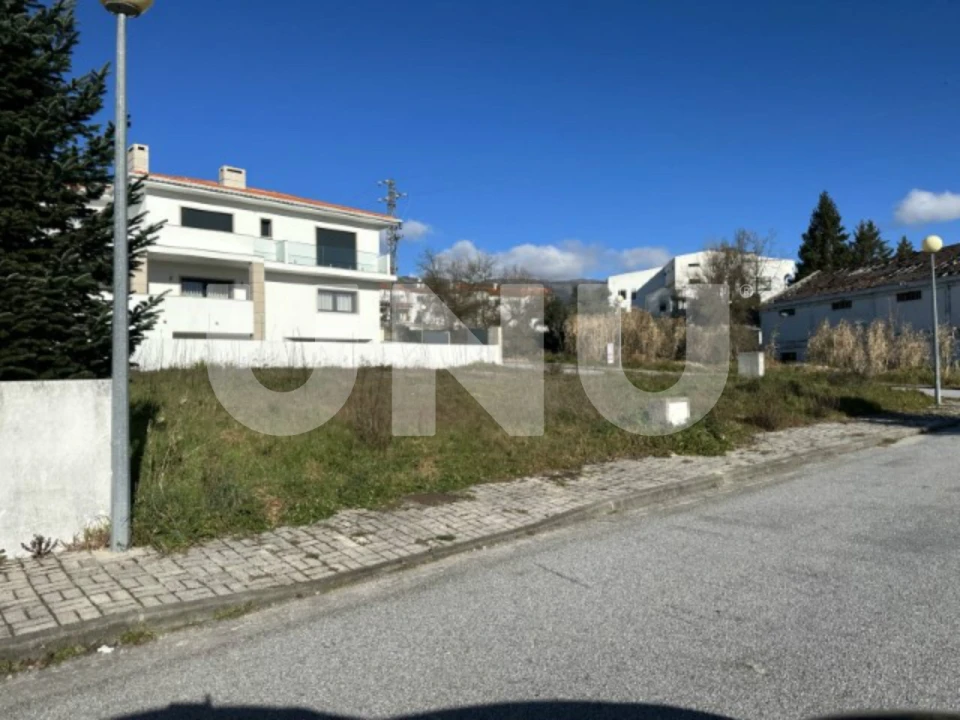 Terreno para Venda em Tortosendo Foto 3