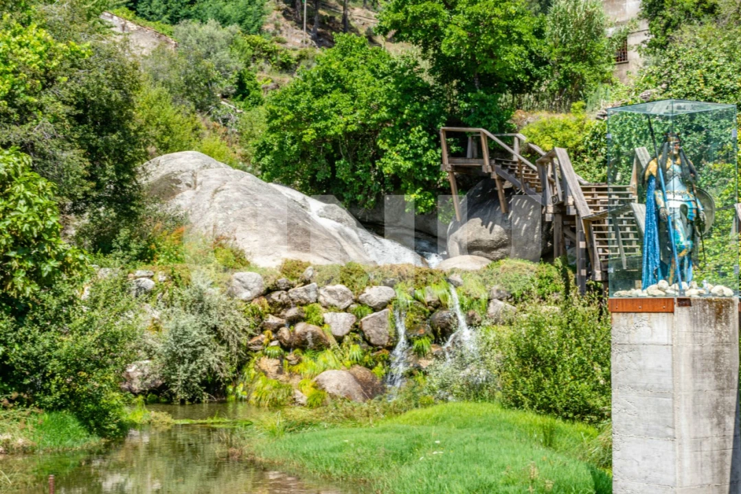 Quinta T3 para Venda em Cantar-Galo e Vila do Carvalho Foto 37