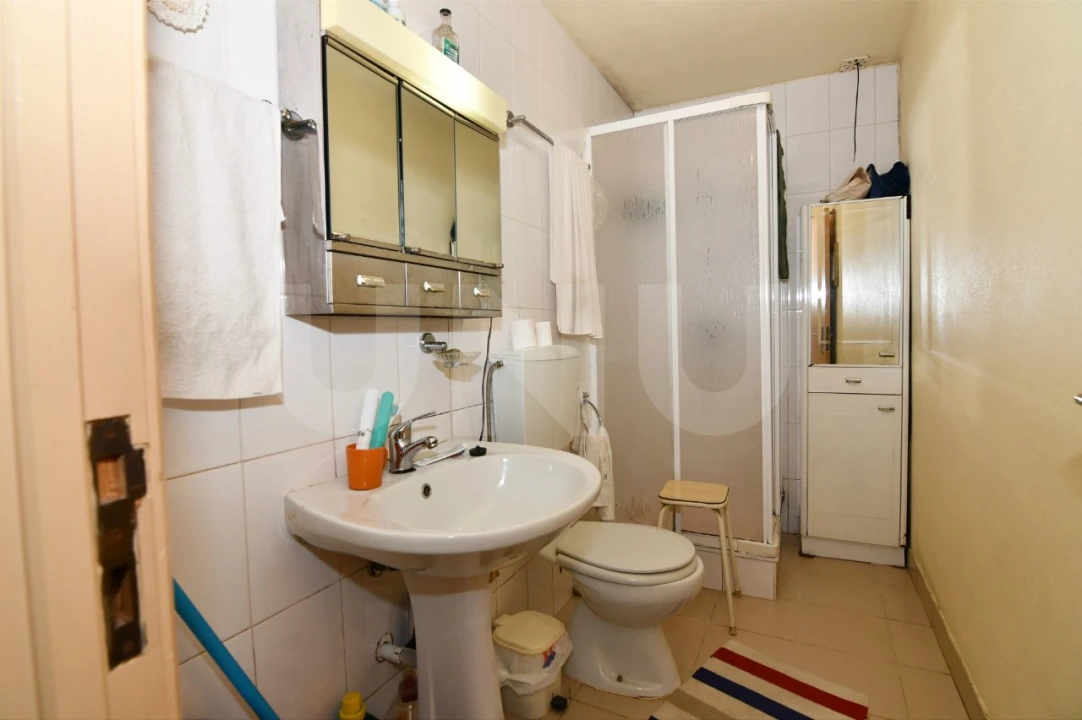 Prédio para Venda em Cantar-Galo e Vila do Carvalho Foto 8