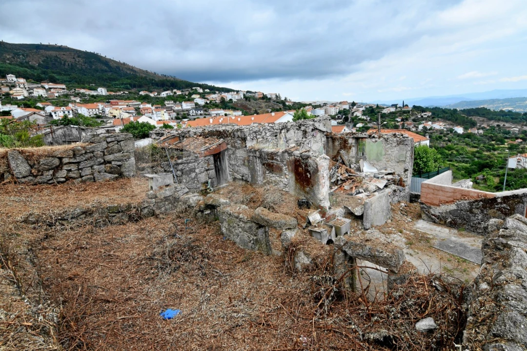 Terreno para Venda em Cantar-Galo e Vila do Carvalho Foto 19