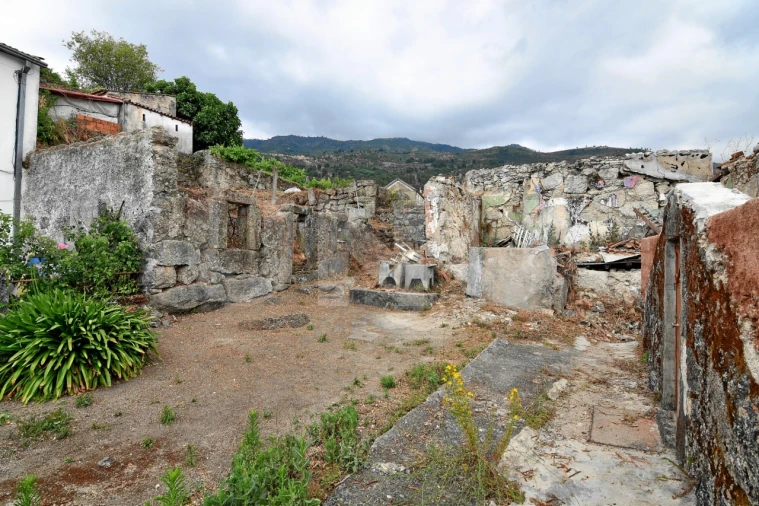 Terreno para Venda em Cantar-Galo e Vila do Carvalho Foto 22