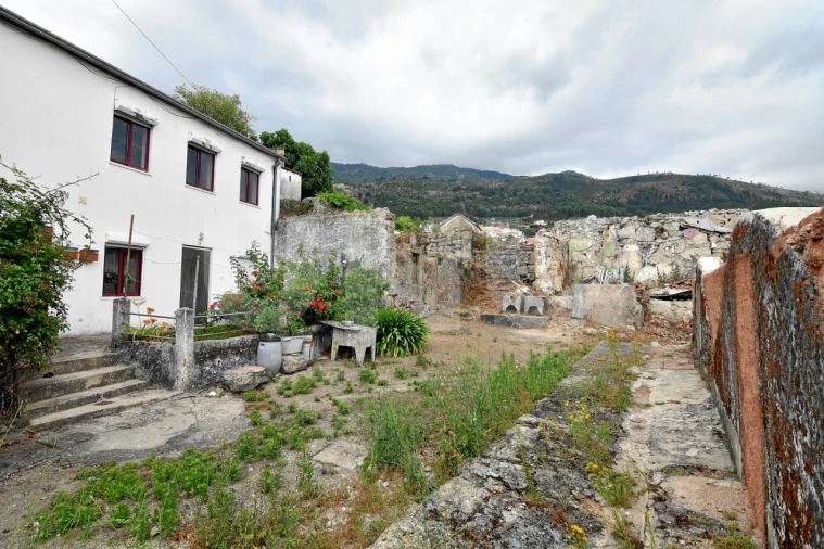 Terreno para Venda em Cantar-Galo e Vila do Carvalho Foto 23