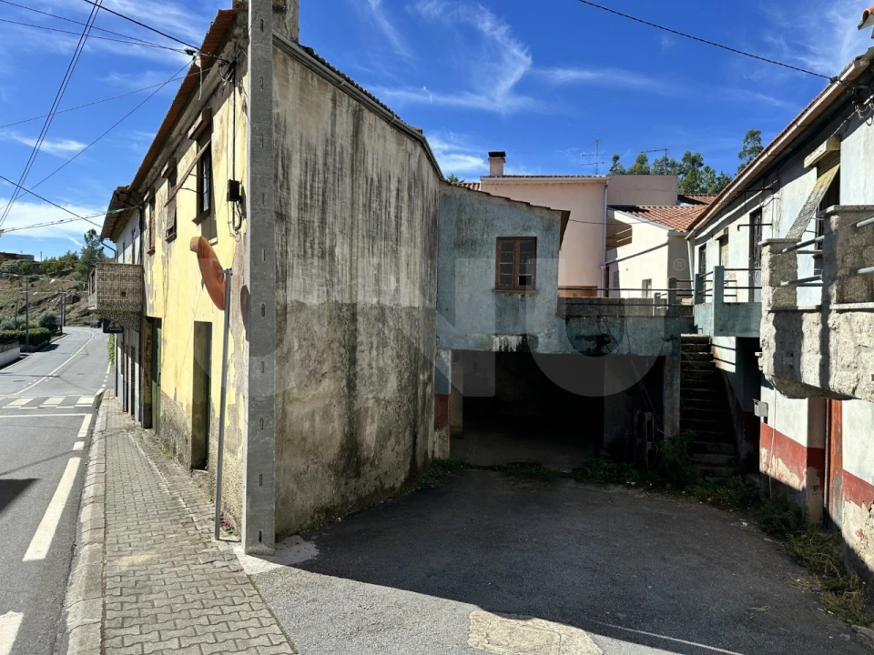 Prédio para Venda em Peso e Vales do Rio Foto 6