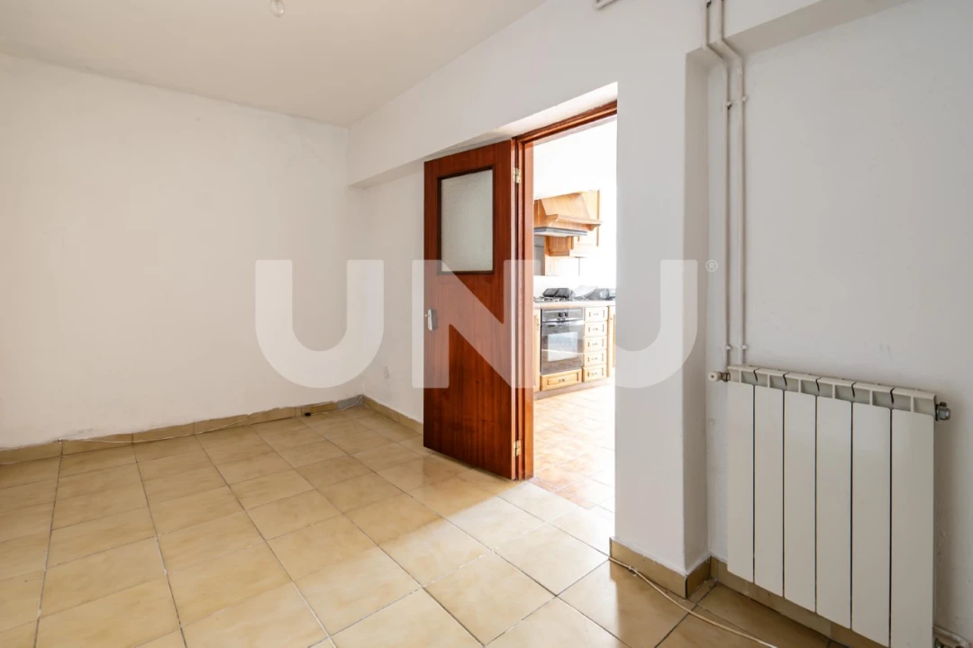 Moradia T2 para Venda em Barco e Coutada Foto 6