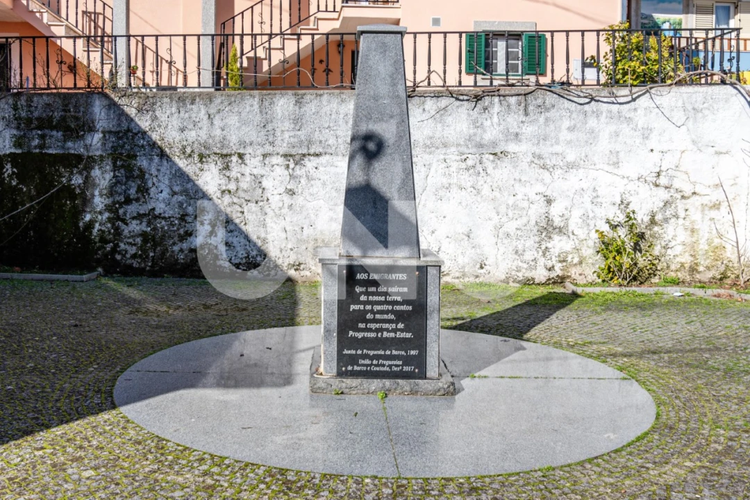 Moradia T2 para Venda em Barco e Coutada Foto 25