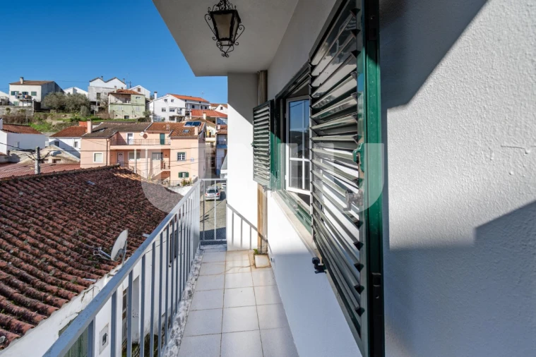 Moradia T2 para Venda em Barco e Coutada Foto 16