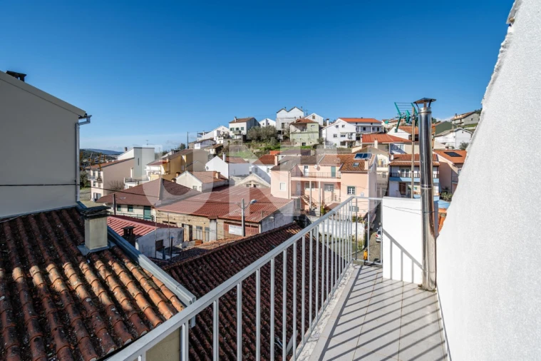 Moradia T2 para Venda em Barco e Coutada Foto 22