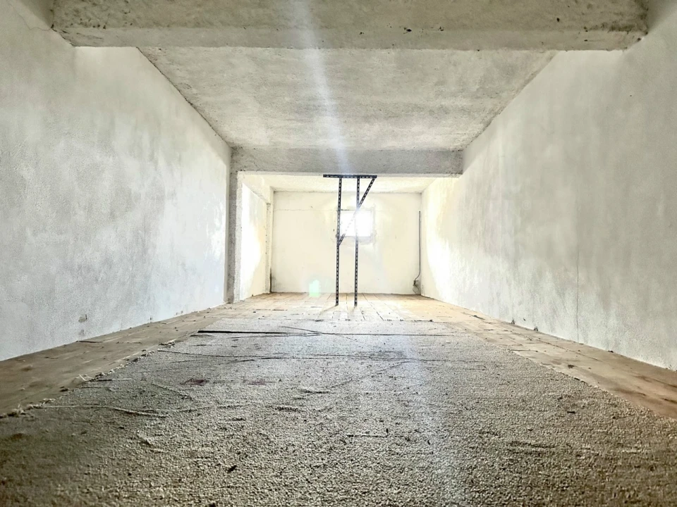 Garagem para Venda em Covilhã e Canhoso Foto 7