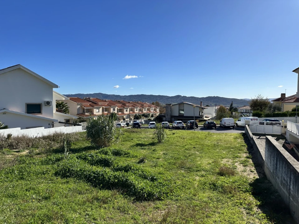 Terreno para Venda em Tortosendo Foto 6