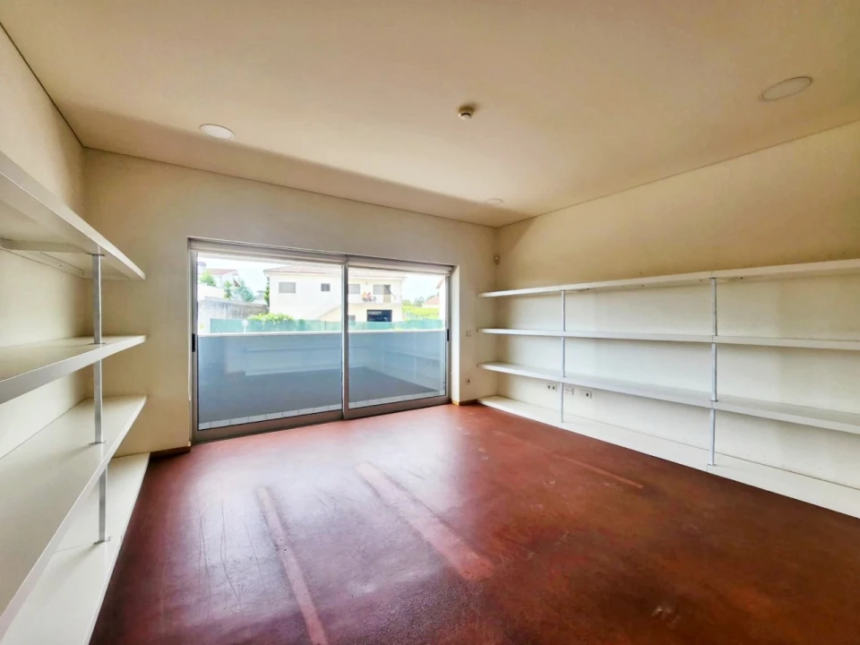 Armazém para Arrendamento em Figueiró (Santiago e Santa Cristina) Foto 7