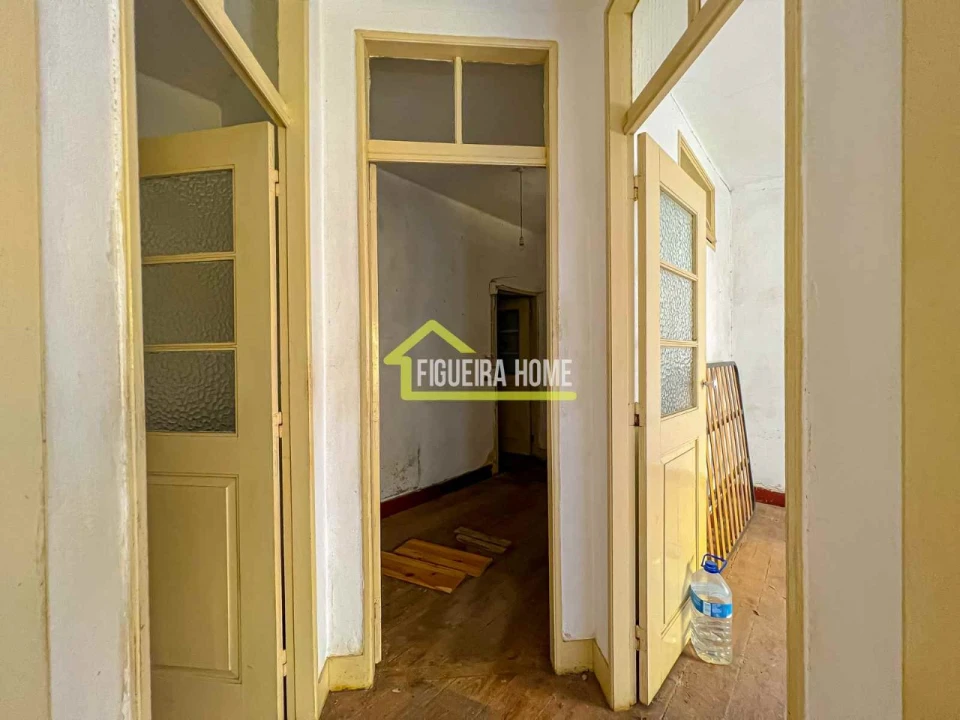 Prédio para Venda em Tavarede Foto 26