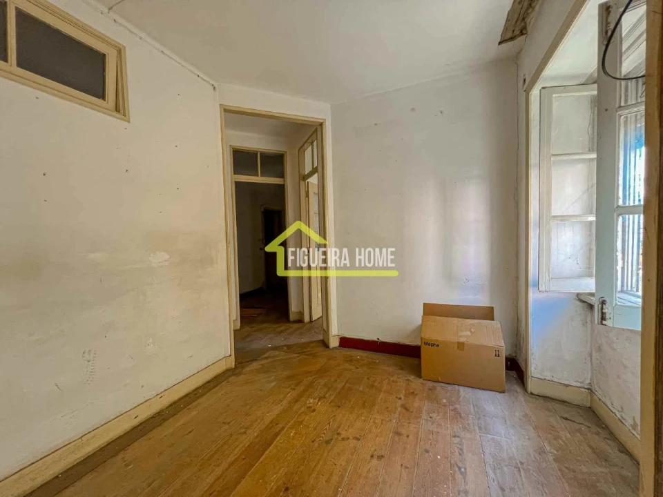 Prédio para Venda em Tavarede Foto 28