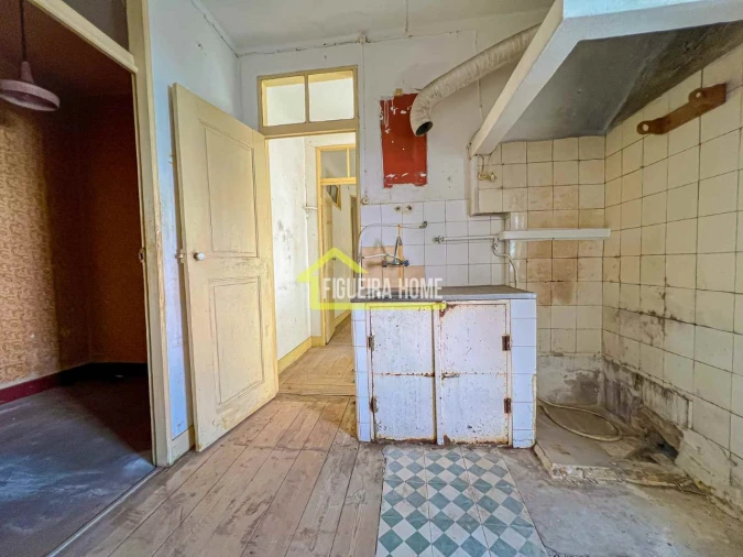 Prédio para Venda em Tavarede Foto 32