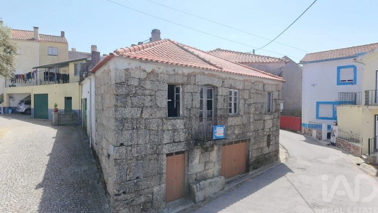 Moradia para Venda em Covas e Vila Nova de Oliveirinha Foto 1