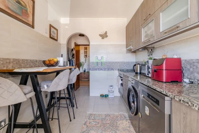Apartamento T2 para Venda em Lagos (São Sebastião e Santa Maria)