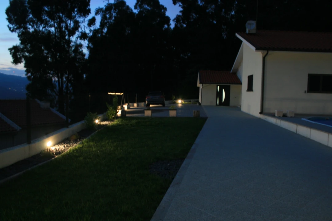 Moradia T5 para Venda em Arnoia Foto 10