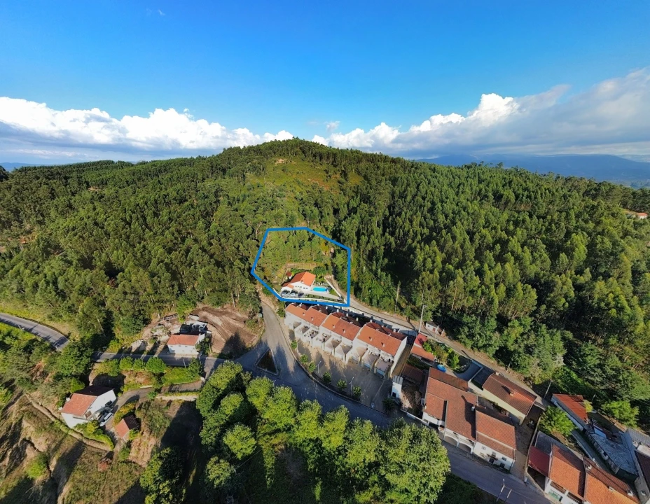 Moradia T5 para Venda em Arnoia Foto 28