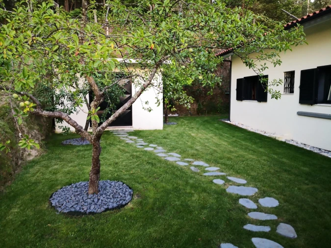 Moradia T5 para Venda em Arnoia Foto 6