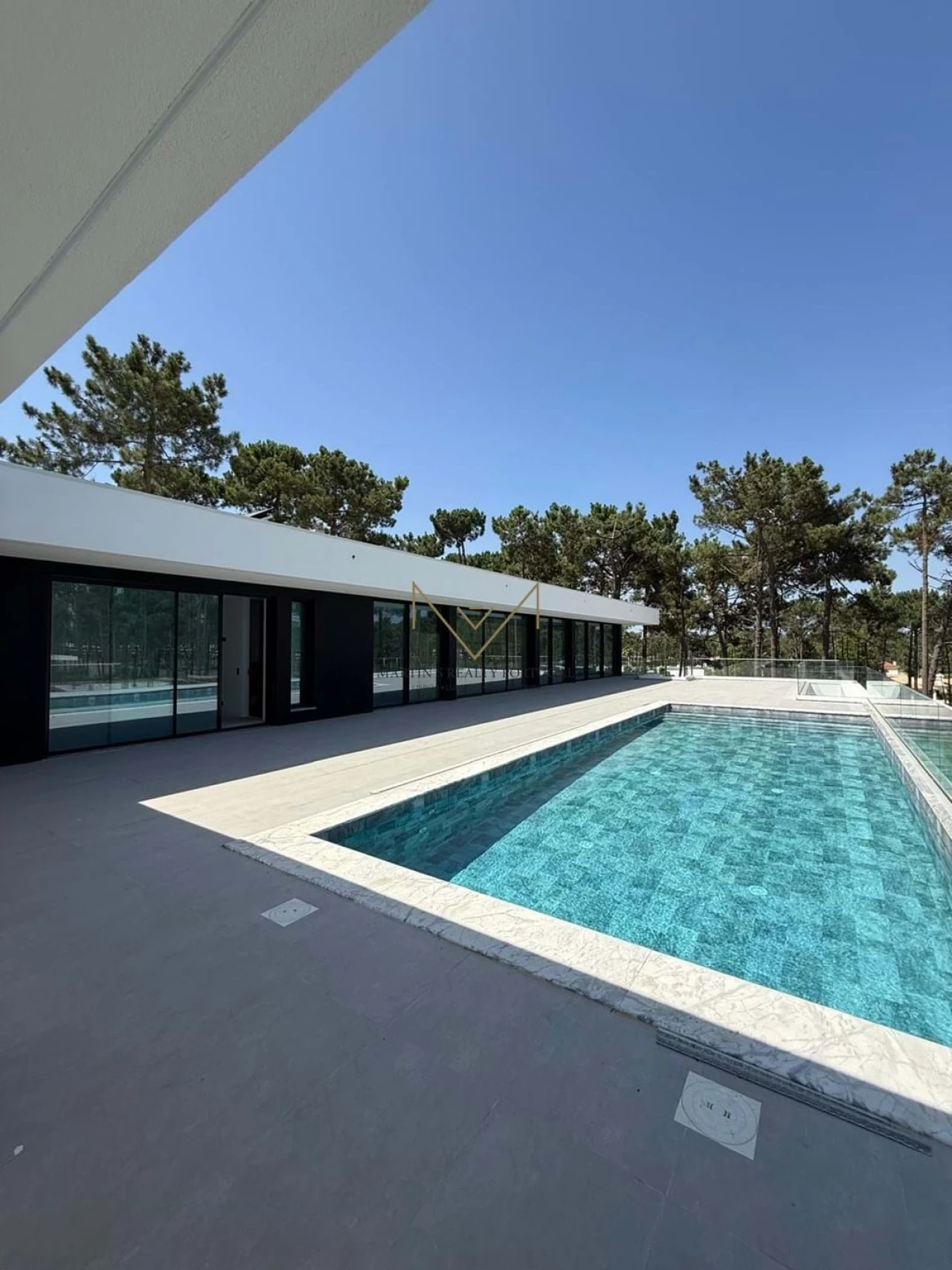 Moradia T6 para Venda em Charneca de Caparica e Sobreda Foto 1