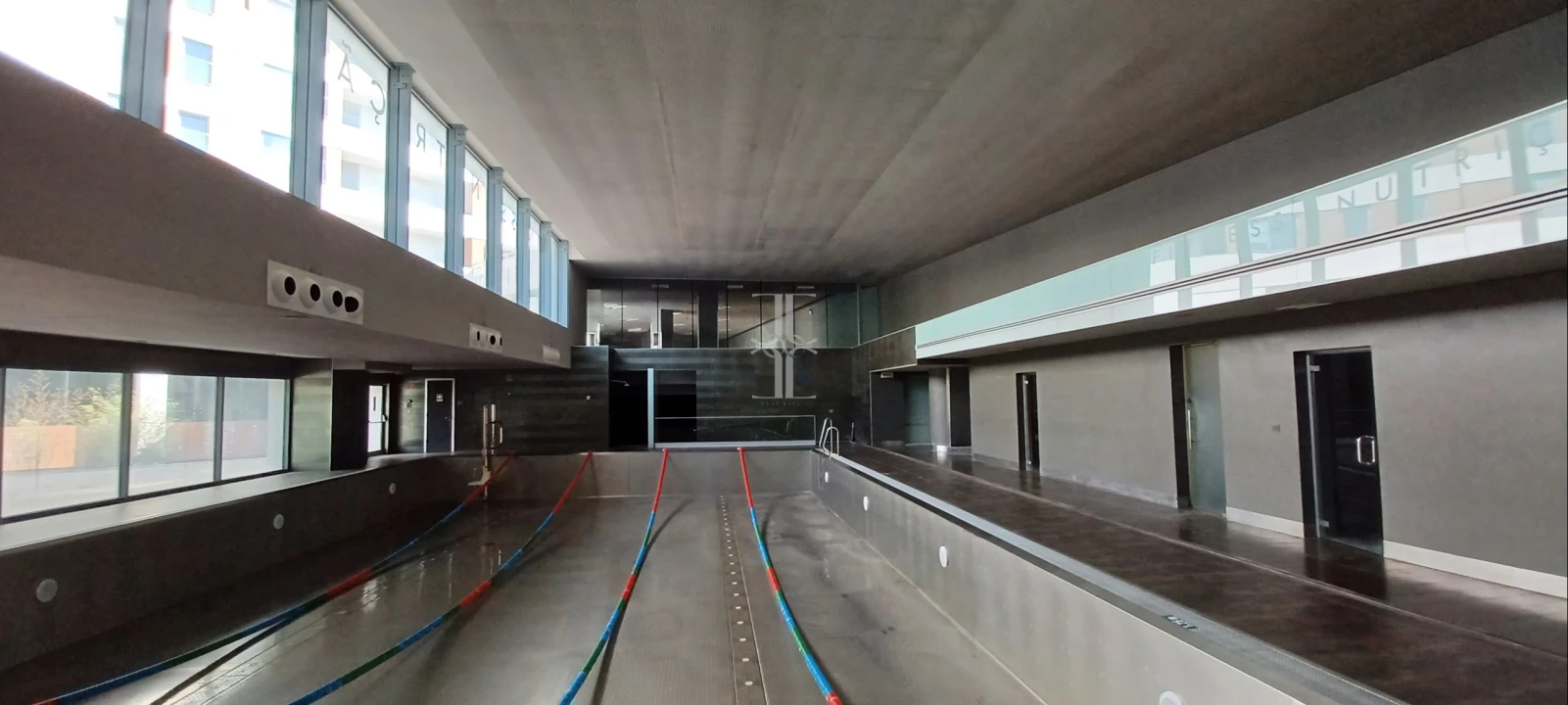 Negócio para Venda em Parque das Nações Foto 30