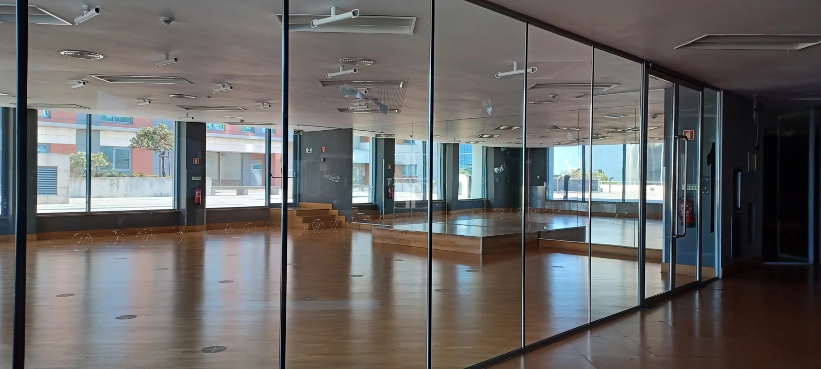 Negócio para Venda em Parque das Nações Foto 33