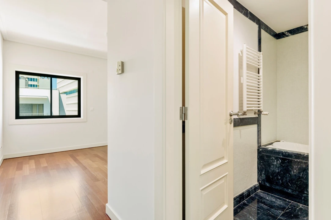 Apartamento T4 para Venda em Parque das Nações Foto 17