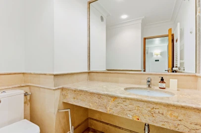 Apartamento T4 para Venda em Parque das Nações