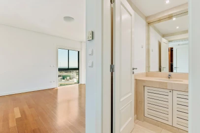 Apartamento T4 para Venda em Parque das Nações