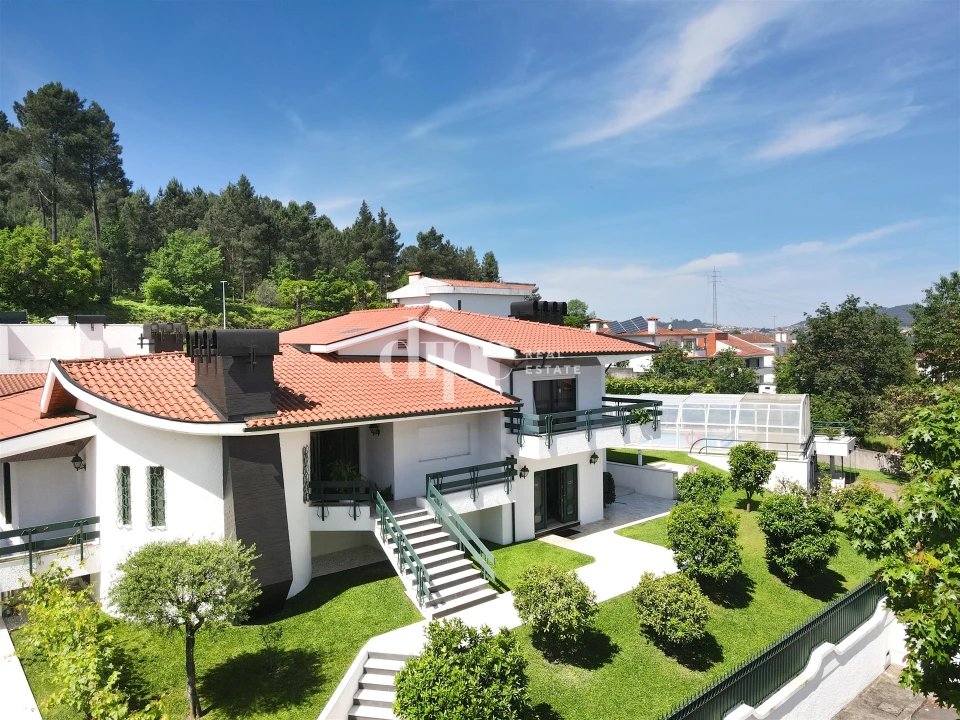 Moradia T5 para Venda em Fafe Foto 1