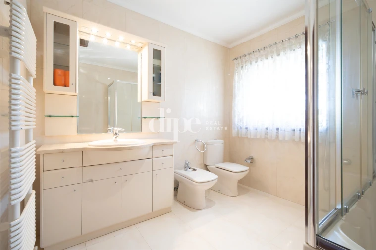 Moradia T5 para Venda em Fafe Foto 13