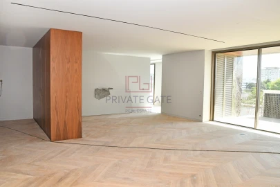 Apartamento T3 para Venda em Aldoar, Foz do Douro e Nevogilde