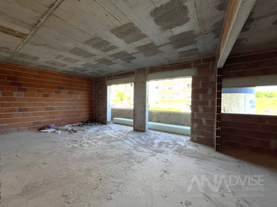 Apartamento T3 para Venda em Repeses e São Salvador Foto 1