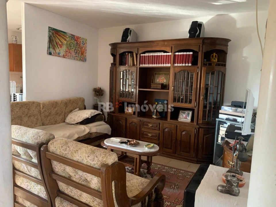 Moradia T1 para Venda em Riachos Foto 3