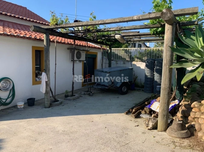 Moradia T1 para Venda em Riachos Foto 16