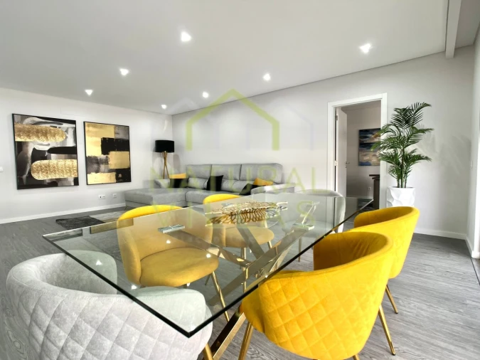 Apartamento T3 para Venda em Quelfes Foto 4