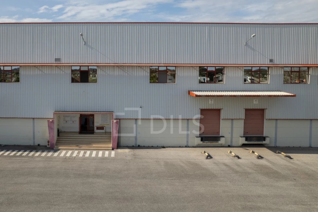 Armazém para Arrendamento em Vale da Pedra Foto 3