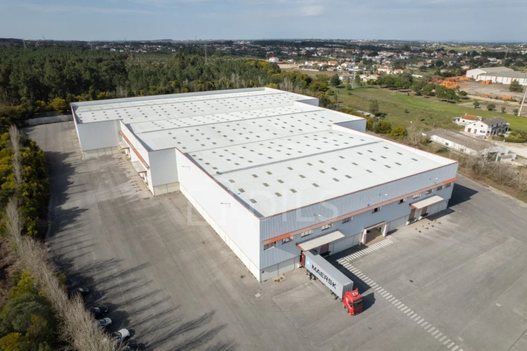 Armazém para Arrendamento em Pontevel Foto 2