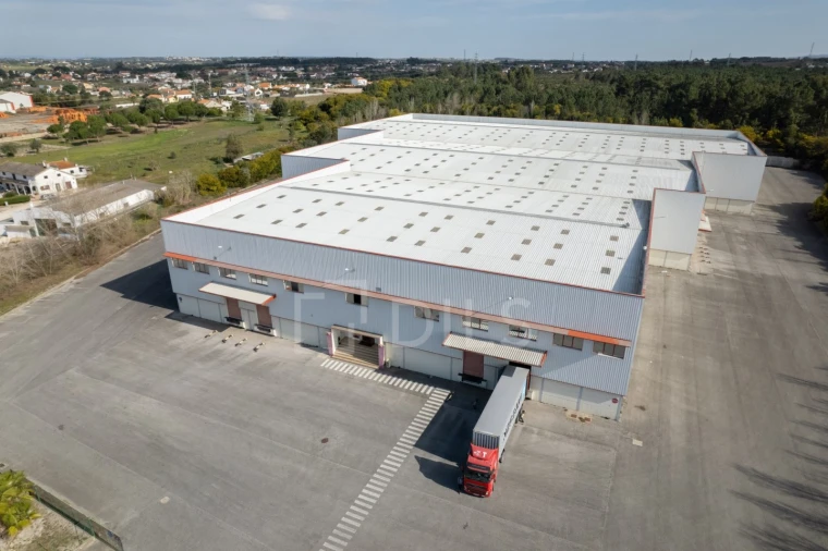 Armazém para Arrendamento em Vale da Pedra Foto 17