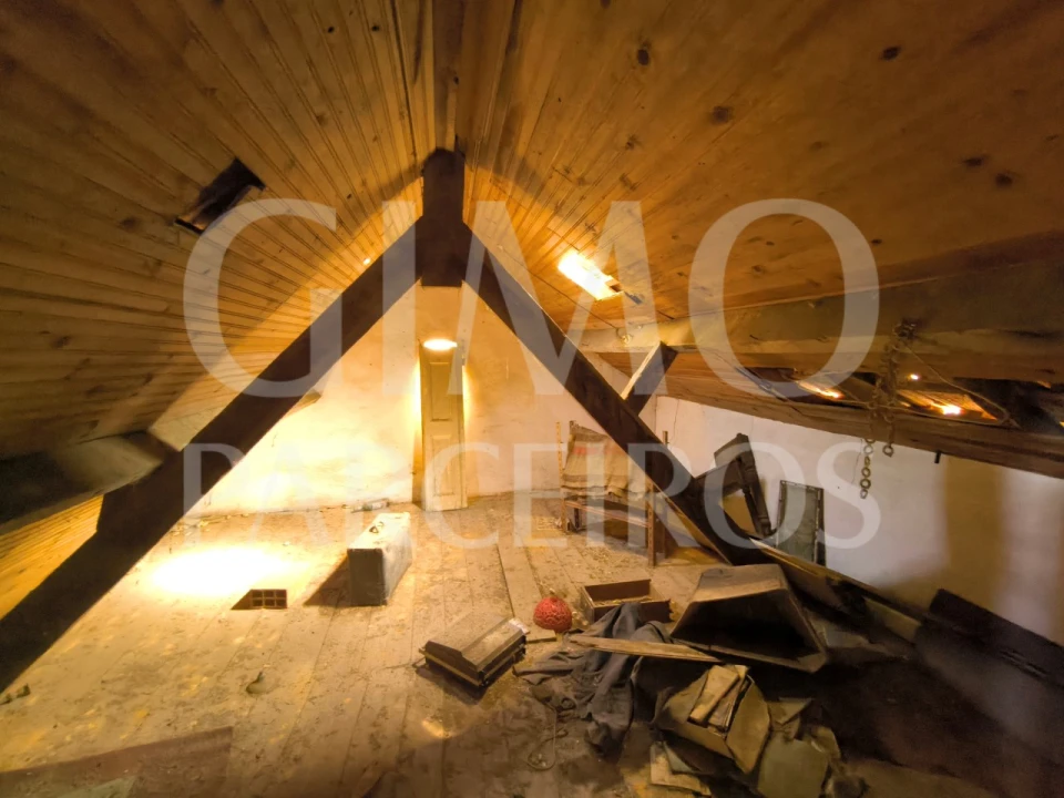 Moradia T4 para Venda em Oliveirinha Foto 2