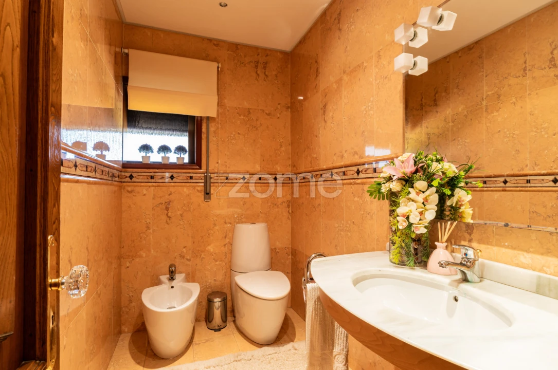 Moradia T6 para Venda em Cristelos, Boim e Ordem Foto 15